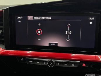 VAUXHALL MOKKA ELECTRIC 50kWh SRi Nav Premium SUV 5dr Electric Auto (136 ps)