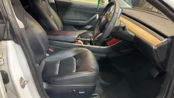 TESLA Model 3 Standard Range Plus Saloon 4dr Electric Auto RWD (241 bhp)