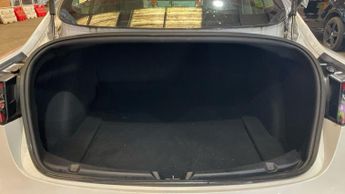 TESLA Model 3 Standard Range Plus Saloon 4dr Electric Auto RWD (241 bhp)
