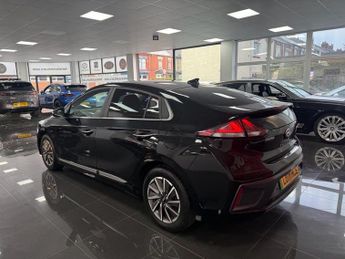 HYUNDAI IONIQ 38.3kWh Premium SE Hatchback 5dr Electric Auto (136 ps)