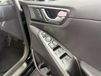 HYUNDAI IONIQ 38.3kWh Premium SE Hatchback 5dr Electric Auto (136 ps)