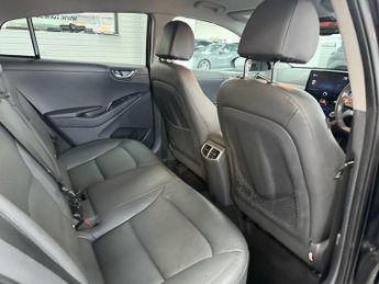 HYUNDAI IONIQ 38.3kWh Premium SE Hatchback 5dr Electric Auto (136 ps)