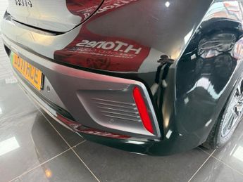 HYUNDAI IONIQ 38.3kWh Premium SE Hatchback 5dr Electric Auto (136 ps)