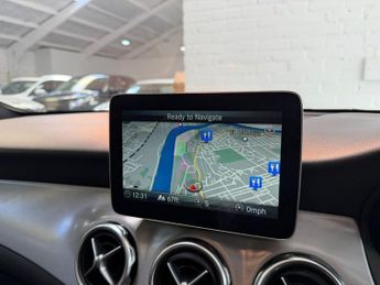 MERCEDES-BENZ GLA 2.1 GLA220d AMG Line (Premium Plus) SUV 5dr Diesel 7G-DCT 4MATIC