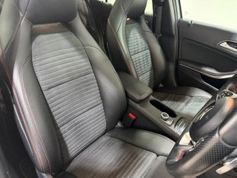 MERCEDES-BENZ GLA 2.1 GLA220d AMG Line (Premium Plus) SUV 5dr Diesel 7G-DCT 4MATIC