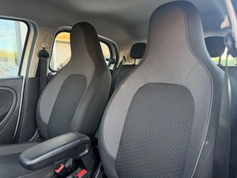 SMART FORFOUR 17.6kWh Passion Advanced Hatchback 5dr Electric Auto (22kW Charg