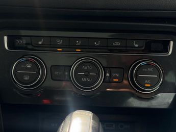 VOLKSWAGEN TIGUAN 2.0 TDI SEL SUV 5dr Diesel DSG Euro 6 (s/s) (150 ps)
