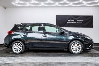 TOYOTA AURIS 1.8 VVT-h Icon Hatchback 5dr Petrol Hybrid CVT Euro 6 (s/s) (136