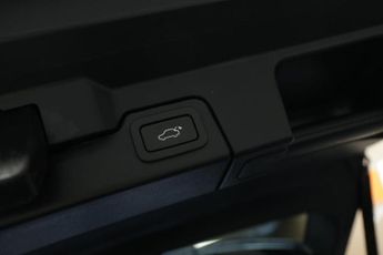 LAND ROVER RANGE ROVER EVOQUE 2.0 TD4 SE Tech SUV 5dr Diesel Auto 4WD Euro 6 (s/s) (180 ps)