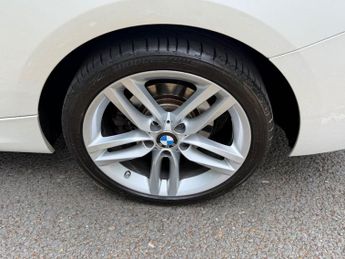 BMW 2 SERIES 2.0 220i M Sport Coupe 2dr Petrol Auto Euro 6 (s/s) (184 ps)