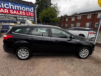 FORD FOCUS 1.6 Titanium Estate 5dr Petrol Powershift Euro 5 (125 ps)