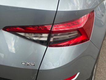 SKODA KODIAQ 2.0 TDI SE SUV 5dr Diesel DSG 4WD Euro 6 (s/s) (7 Seat) (150 ps)
