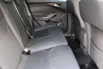 FORD FOCUS 1.6 TDCi Zetec Estate 5dr Diesel Manual Euro 5 (s/s) (115 ps)