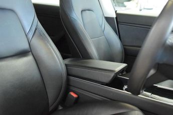 TESLA Model 3 (Dual Motor) Performance Saloon 4dr Electric Auto 4WDE (Performa