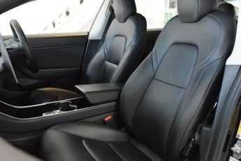 TESLA Model 3 (Dual Motor) Performance Saloon 4dr Electric Auto 4WDE (Performa