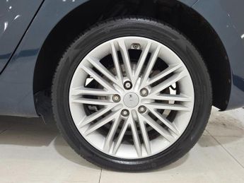 KIA CARENS 1.7 CRDi 3 MPV 5dr Diesel Manual Euro 6 (s/s) (139 bhp)