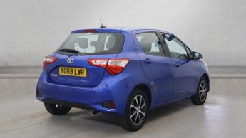TOYOTA YARIS 1.5 VVT-i Icon Tech Hatchback 5dr Petrol CVT Euro 6 (111 ps)