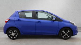 TOYOTA YARIS 1.5 VVT-i Icon Tech Hatchback 5dr Petrol CVT Euro 6 (111 ps)