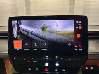VOLKSWAGEN ID. BUZZ Pro 77kWh 1ST Edition MPV 5dr Electric Auto (204 ps)