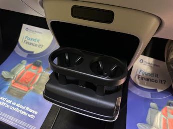 VOLKSWAGEN ID. BUZZ Pro 77kWh 1ST Edition MPV 5dr Electric Auto (204 ps)