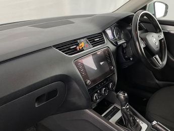 SKODA OCTAVIA 1.0 TSI GPF SE Technology Hatchback 5dr Petrol DSG Euro 6 (s/s) 