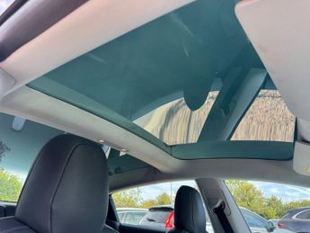 TESLA Model 3 (Dual Motor) Long Range Saloon 4dr Electric Auto 4WDE 