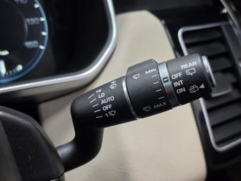 LAND ROVER RANGE ROVER SPORT 3.0 SD V6 HSE SUV 5dr Diesel Auto 4WD Euro 6 (s/s) (306 ps)