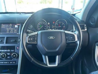 LAND ROVER DISCOVERY SPORT 2.0 TD4 SE Tech SUV 5dr Diesel Auto 4WD Euro 6 (s/s) (180 ps) FU