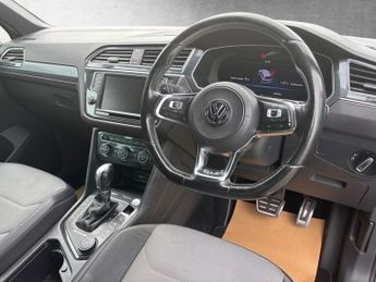 VOLKSWAGEN TIGUAN 2.0 TDI BlueMotion Tech R-Line SUV 5dr Diesel DSG 4Motion Euro 6