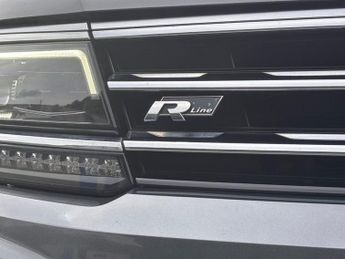 VOLKSWAGEN TIGUAN 2.0 TDI BlueMotion Tech R-Line SUV 5dr Diesel DSG 4Motion Euro 6