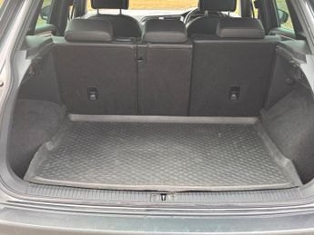 VOLKSWAGEN TIGUAN 2.0 TDI BlueMotion Tech R-Line SUV 5dr Diesel DSG 4Motion Euro 6