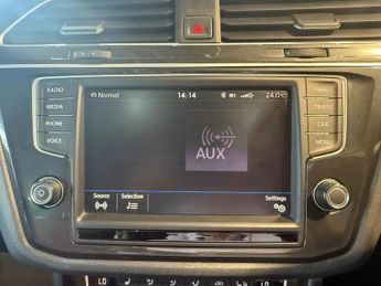 VOLKSWAGEN TIGUAN 2.0 TSI BlueMotion Tech SEL SUV 5dr Petrol DSG 4Motion Euro 6 (s
