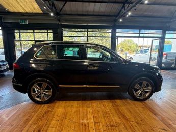 VOLKSWAGEN TIGUAN 2.0 TSI BlueMotion Tech SEL SUV 5dr Petrol DSG 4Motion Euro 6 (s