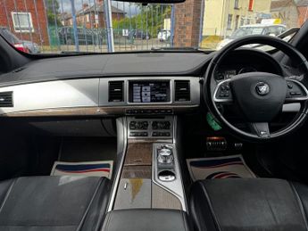 JAGUAR XF 2.2d R-Sport Sportbrake 5dr Diesel Auto Euro 5 (s/s) (200 ps)