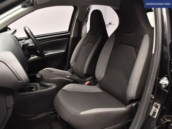 TOYOTA AYGO X 1.0 VVT-i Pure Hatchback 5dr Petrol x-shift Euro 6 (s/s) (72 ps)