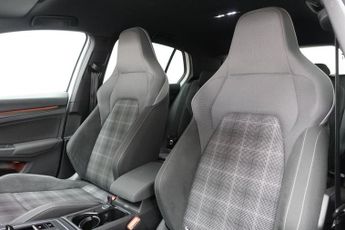 VOLKSWAGEN GOLF 2.0 TDI GTD Hatchback 5dr Diesel DSG Euro 6 (s/s) (200 ps)