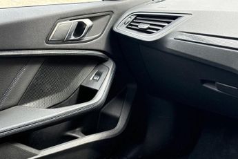 BMW 1 SERIES 2.0 M135i Hatchback 5dr Petrol Auto xDrive Euro 6 (s/s) (306 ps)