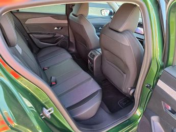 PEUGEOT 308 1.2 PureTech Allure Hatchback 5dr Petrol EAT Euro 6 (s/s) (130 p