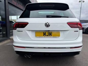 VOLKSWAGEN TIGUAN 2.0 TDI R-Line Tech SUV 5dr Diesel DSG 4Motion Euro 6 (s/s) (150
