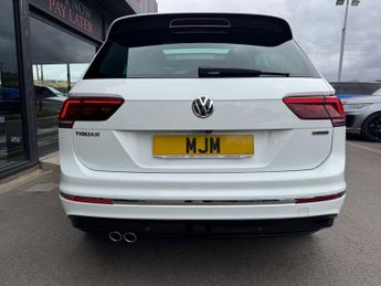 VOLKSWAGEN TIGUAN 2.0 TDI R-Line Tech SUV 5dr Diesel DSG 4Motion Euro 6 (s/s) (150