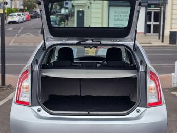 TOYOTA PRIUS AUTOMATIC 1.5 Saloon 4dr Petrol Hybrid CVT (120 g/km, 70 bhp)
