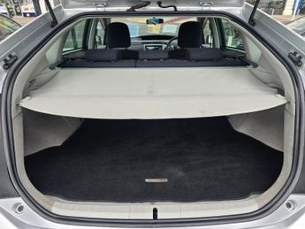 TOYOTA PRIUS AUTOMATIC 1.5 Saloon 4dr Petrol Hybrid CVT (120 g/km, 70 bhp)