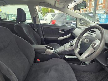 TOYOTA PRIUS AUTOMATIC 1.5 Saloon 4dr Petrol Hybrid CVT (120 g/km, 70 bhp)