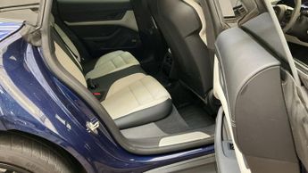 PORSCHE TAYCAN Performance Plus 93.4kWh Turbo Saloon 4dr Electric Auto 4WD | CE