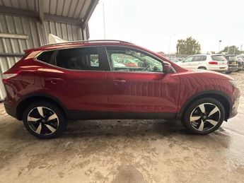 NISSAN QASHQAI 1.6 dCi n-tec+ SUV 5dr Diesel XTRON 2WD Euro 6 (s/s) (130 ps)