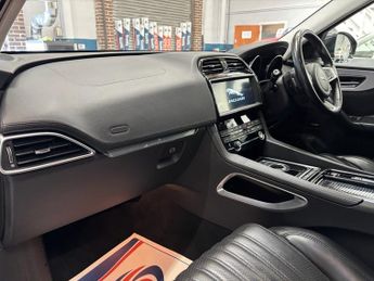 JAGUAR F-PACE 2.0 D180 Portfolio SUV 5 Door Diesel Automatic Black AWD Euro 6 