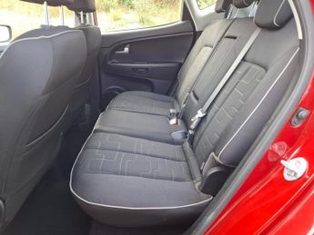 KIA VENGA 1.6 2 MPV 5dr Petrol Auto Euro 5 (123 bhp)