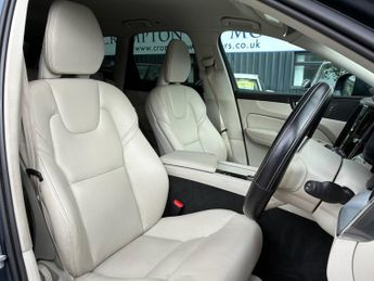 VOLVO XC60 2.0 D4 Momentum SUV 5dr Diesel Auto Euro 6 (s/s) (190 ps)