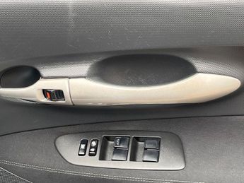 TOYOTA AURIS 1.4 D-4D TR Hatchback 5dr Diesel Manual (125 g/km, 90 bhp)