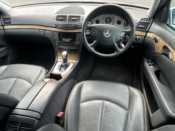 MERCEDES-BENZ E CLASS 3.0 E320 CDI Avantgarde Estate 5dr Diesel G-Tronic (194 g/km, 22